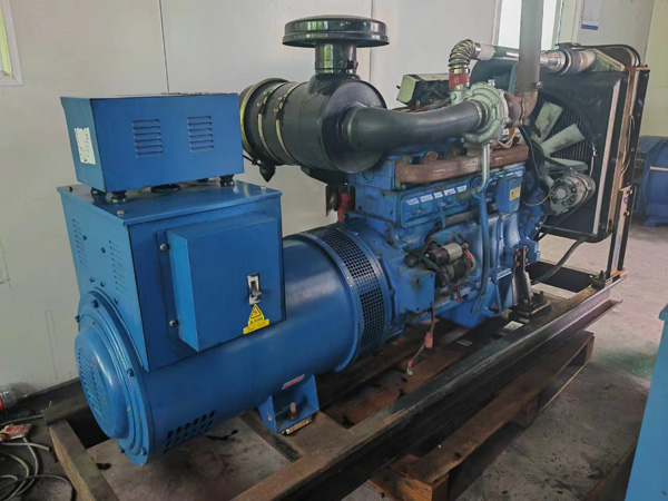 都兰100kW柴油发电机组使用多级机油有哪些优缺点？